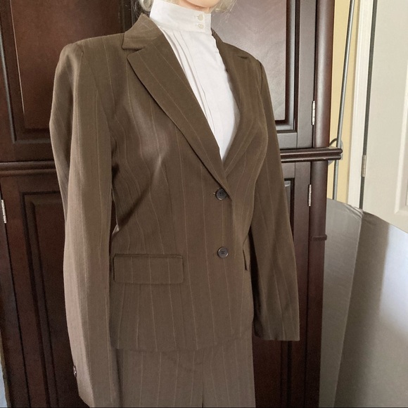Rafaella Brown 2-pc Job Work Office Suit Size 8  6 - Picture 10 of 16